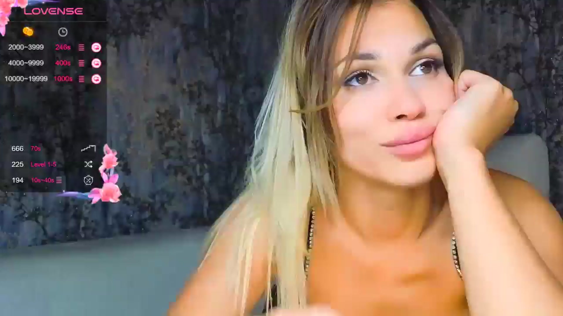 Gallery image thumbnail from StephanyLuxe's myfreecams stream on, 09/18/2025, 03:27 image 14 of 20