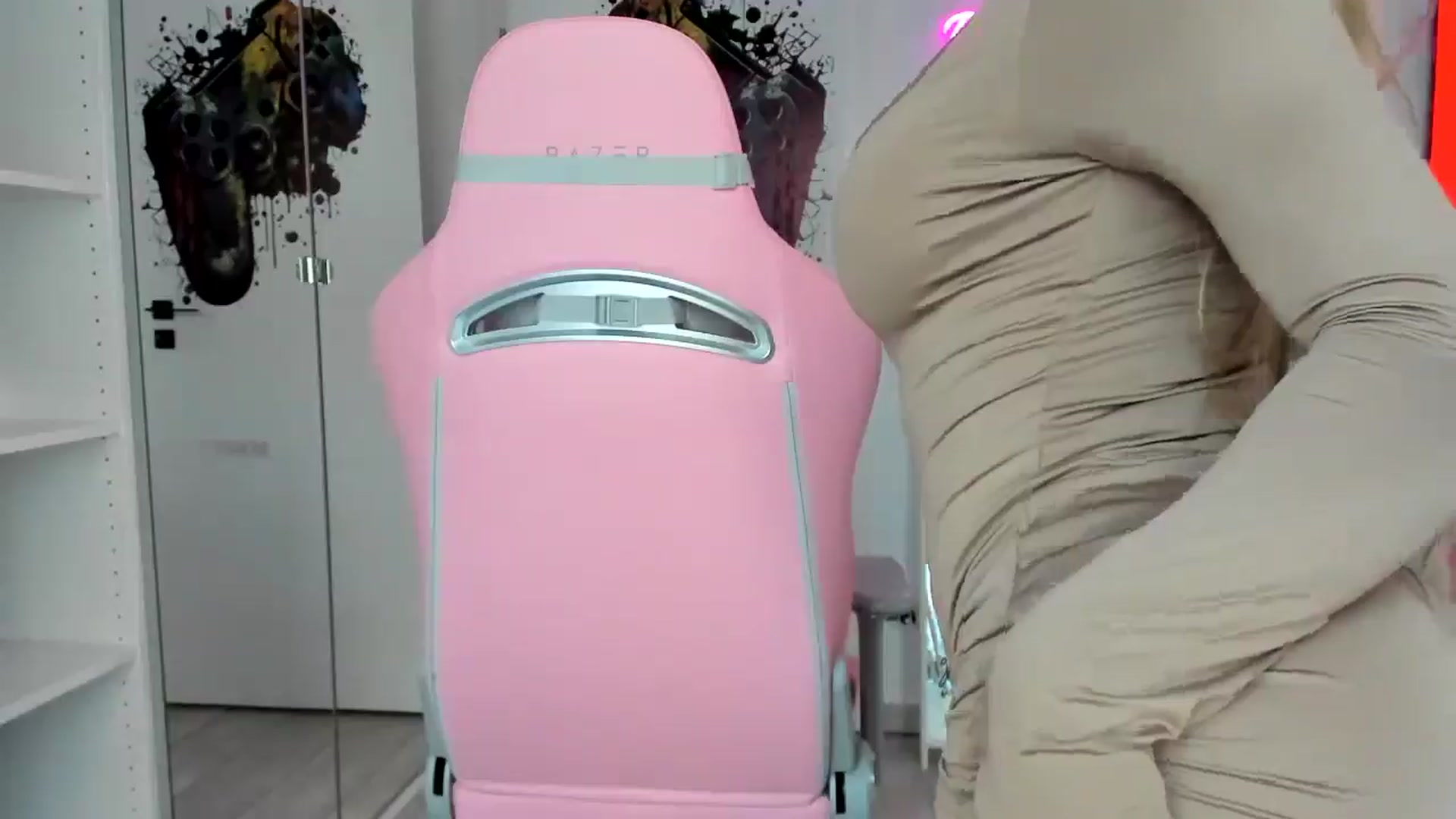 Gallery image thumbnail from Stepsister99's myfreecams stream on, 02/01/2025, 14:52 image 17 of 20