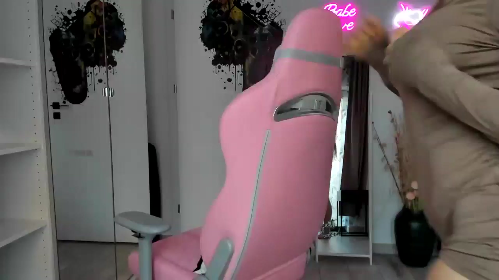 Gallery image thumbnail from Stepsister99's myfreecams stream on, 02/01/2025, 14:52 image 14 of 20