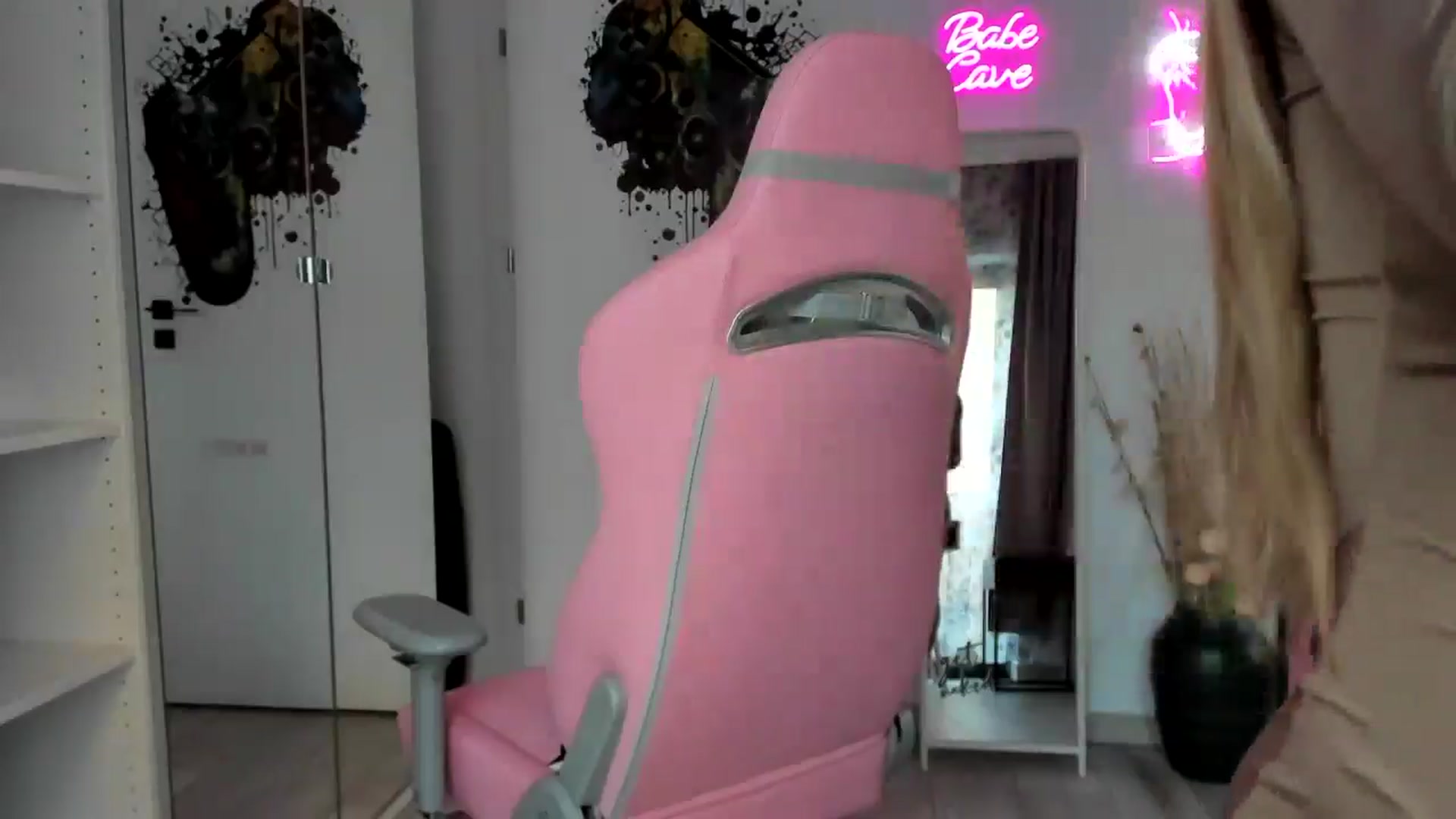 Gallery image thumbnail from Stepsister99's myfreecams stream on, 02/01/2025, 14:52 image 13 of 20