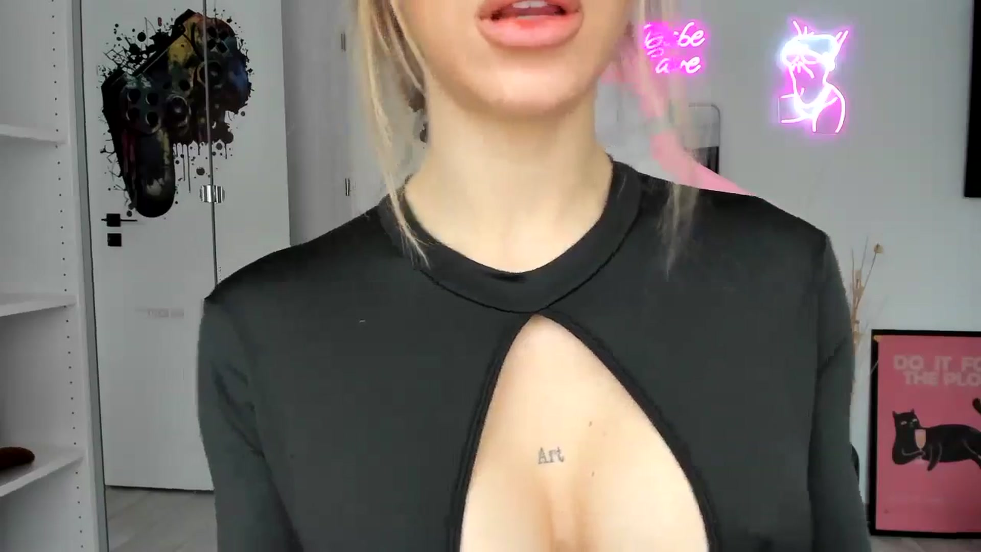 Gallery image thumbnail from Stepsister99's myfreecams stream on, 02/18/2025, 13:10 image 16 of 20