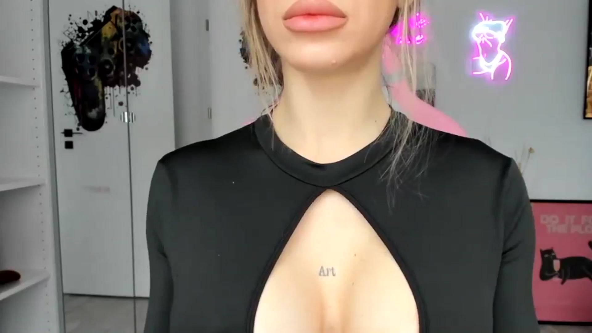 Gallery image thumbnail from Stepsister99's myfreecams stream on, 02/18/2025, 13:10 image 11 of 20