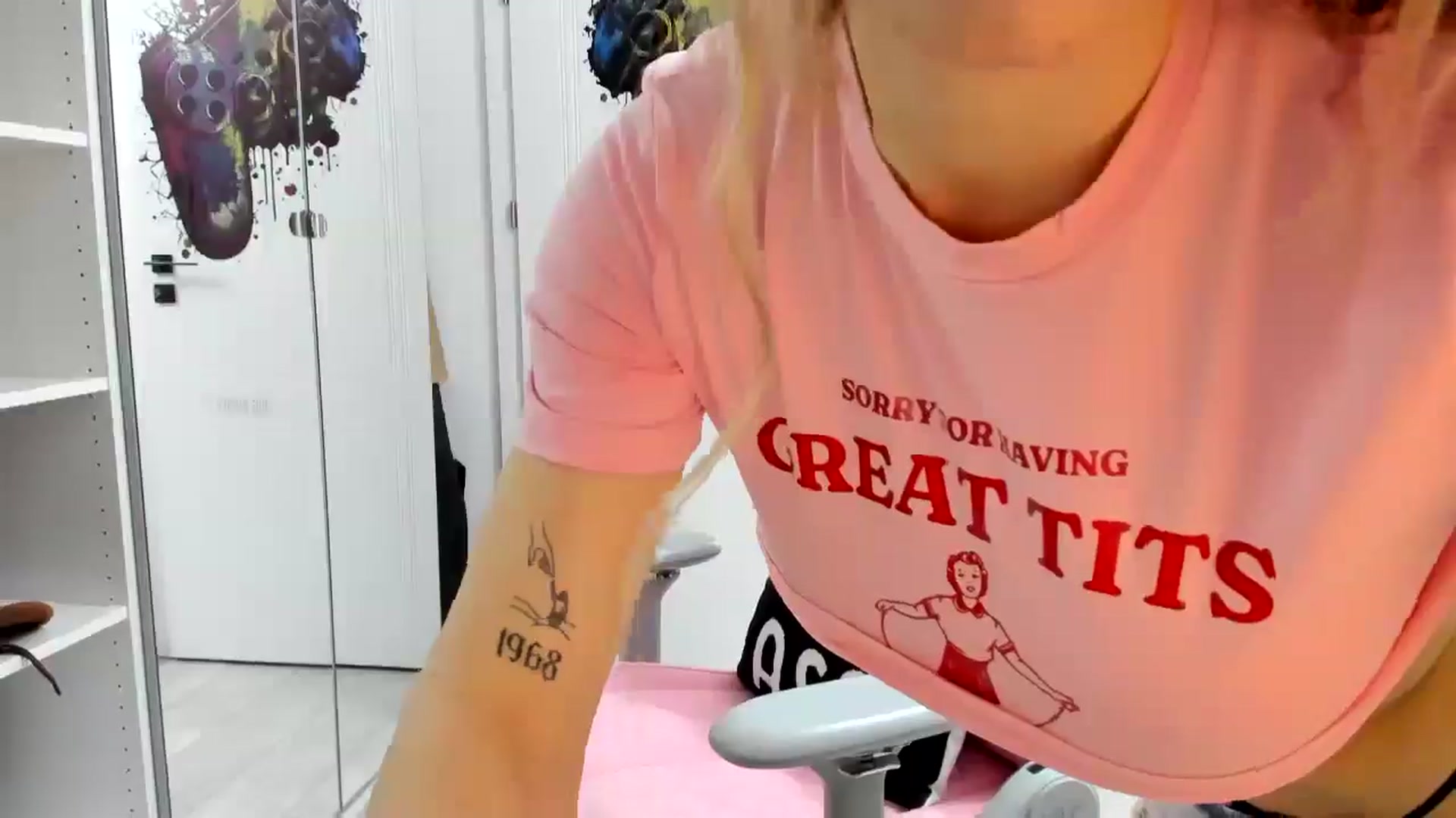 Gallery image thumbnail from Stepsister99's myfreecams stream on, 02/19/2025, 16:50 image 15 of 20