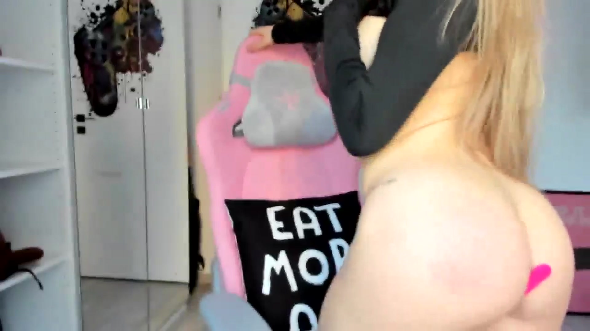 Gallery image thumbnail from Stepsister99's myfreecams stream on, 02/22/2025, 15:19 image 17 of 20