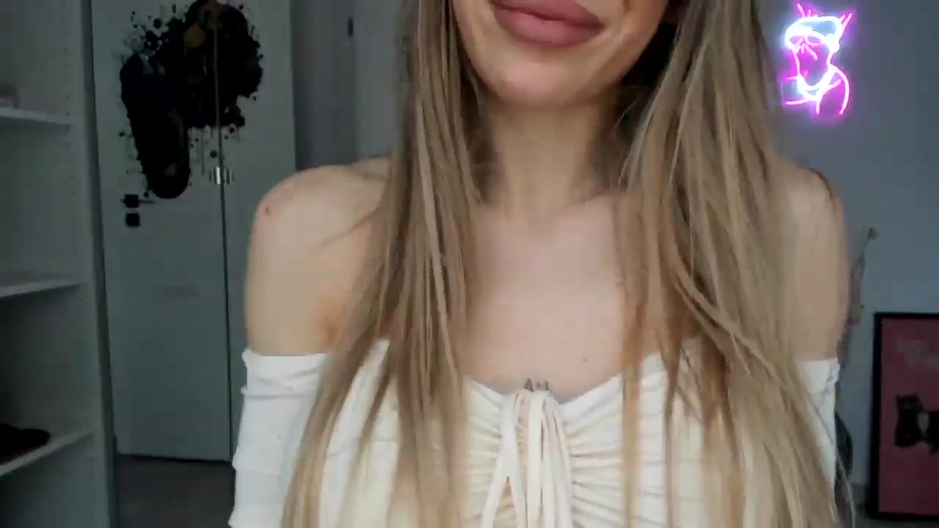 Gallery image thumbnail from Stepsister99's myfreecams stream on, 02/28/2025, 13:35 image 6 of 20