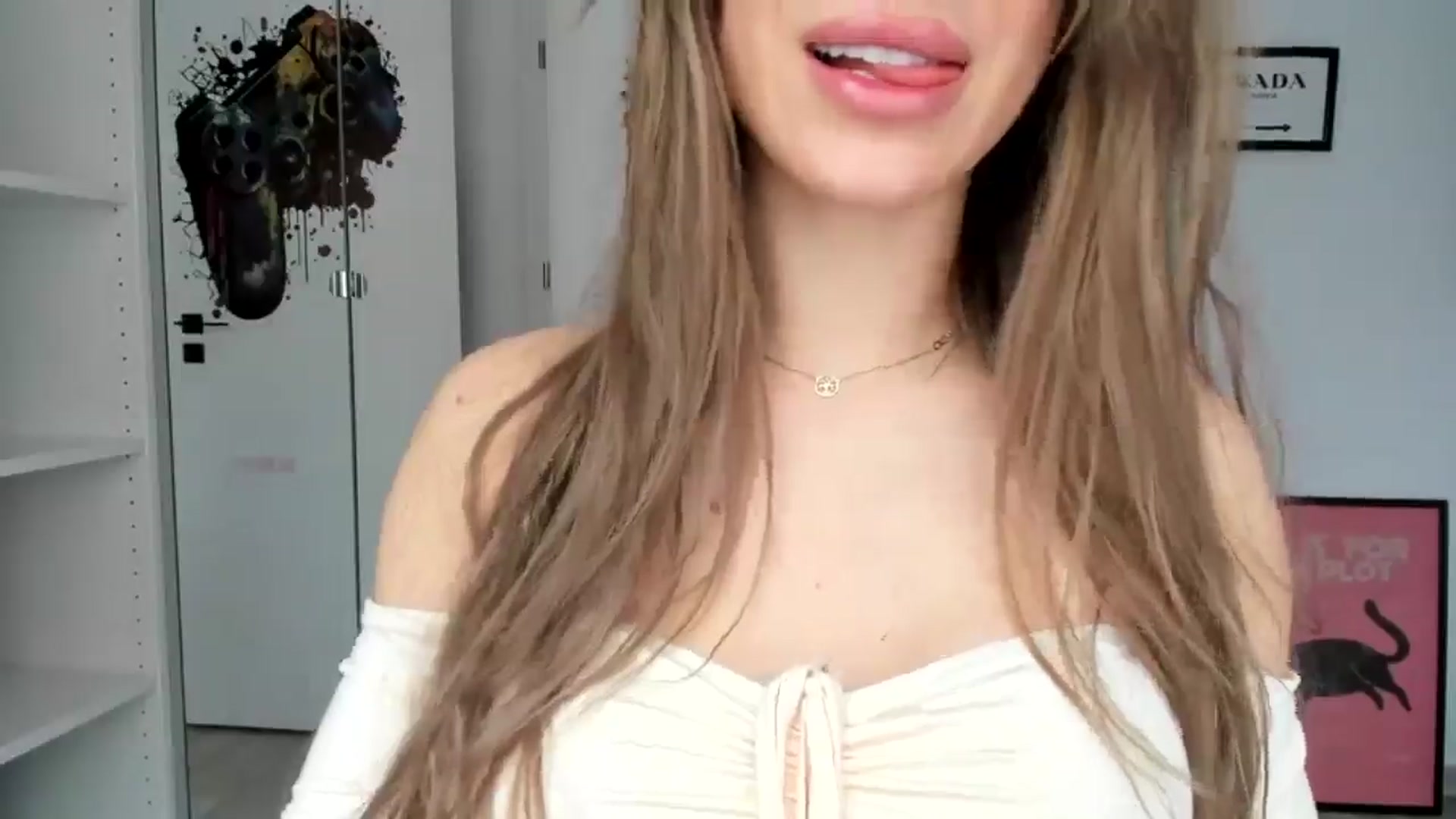 Gallery image thumbnail from Stepsister99's myfreecams stream on, 03/26/2025, 12:40 image 8 of 20