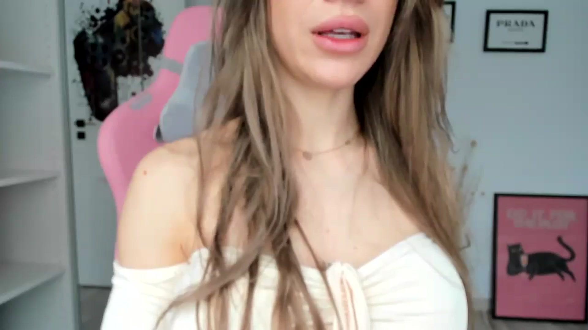 Gallery image thumbnail from Stepsister99's myfreecams stream on, 03/26/2025, 13:16 image 15 of 20