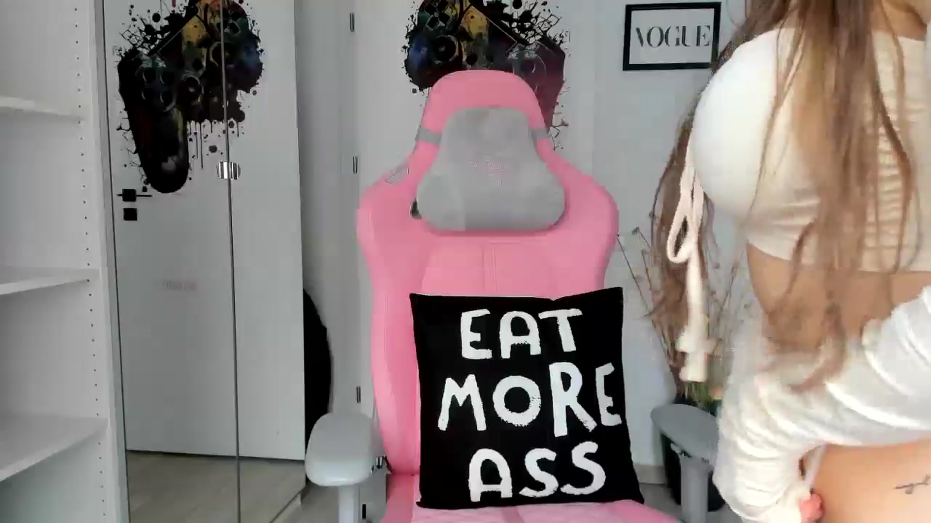 Gallery image thumbnail from Stepsister99's myfreecams stream on, 03/26/2025, 13:16 image 6 of 20