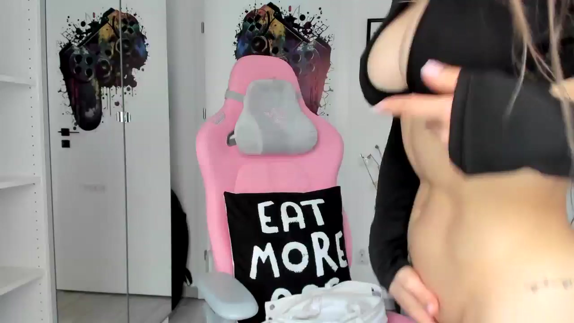 Gallery image thumbnail from Stepsister99's myfreecams stream on, 03/27/2025, 13:43 image 16 of 20