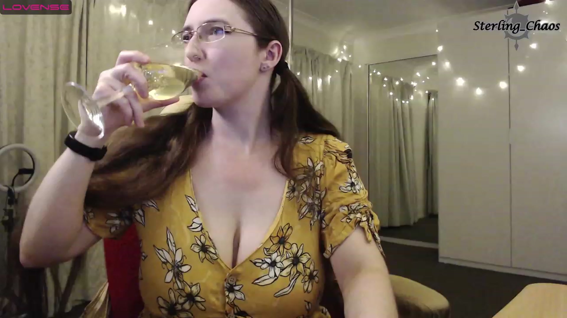 Gallery image thumbnail from SterlingChaos's myfreecams stream on, 12/15/2022, 12:09 image 1 of 20
