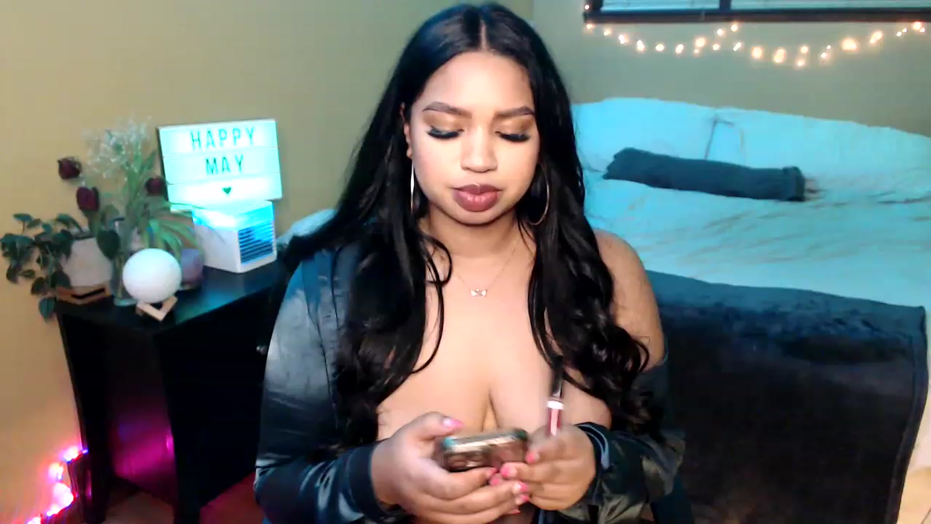 Gallery image thumbnail from StoneyReign's myfreecams stream on, 05/20/2023, 04:23 image 18 of 20