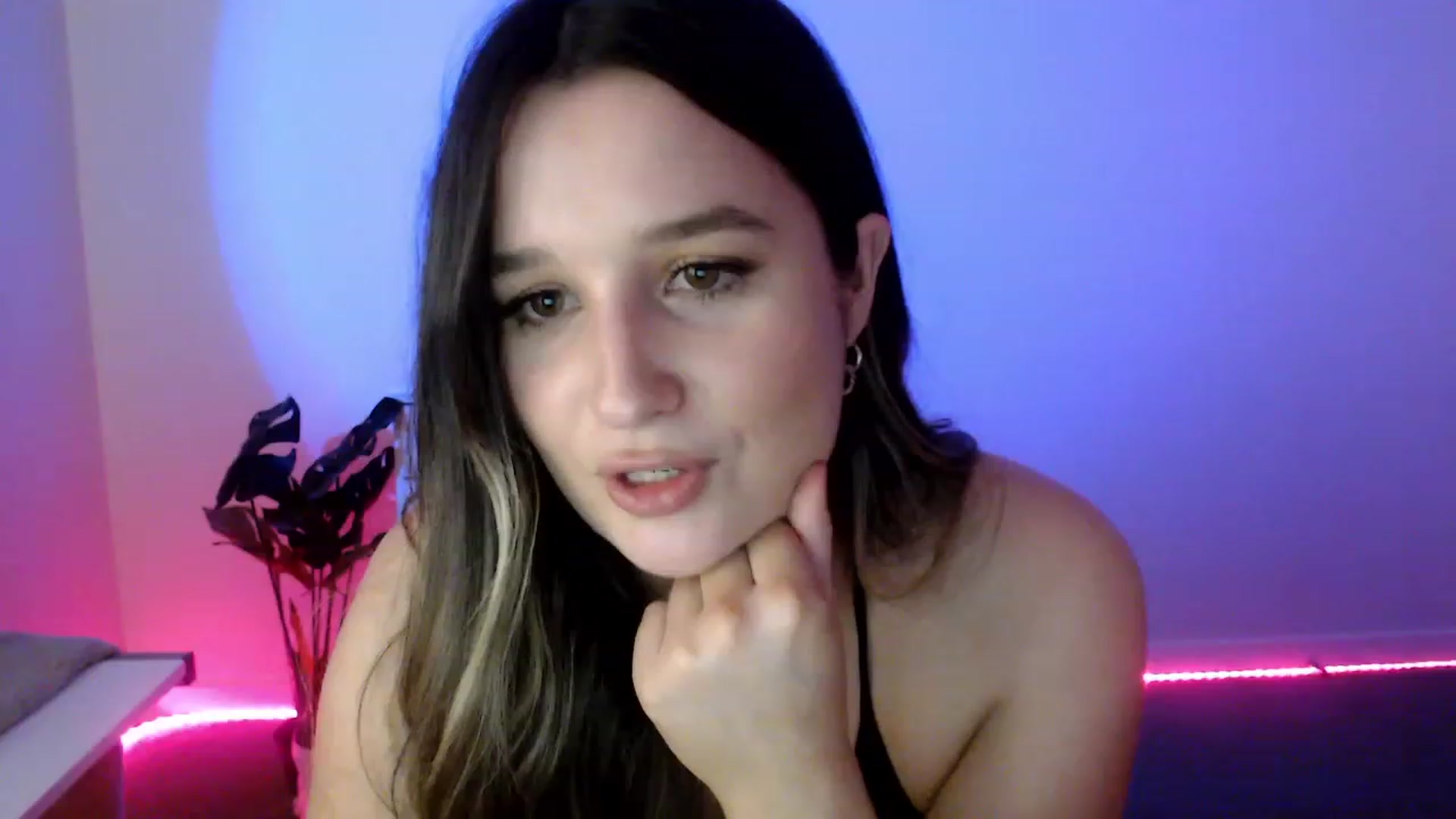 Gallery image thumbnail from StonksRoom's myfreecams stream on, 07/07/2023, 12:24 image 13 of 20