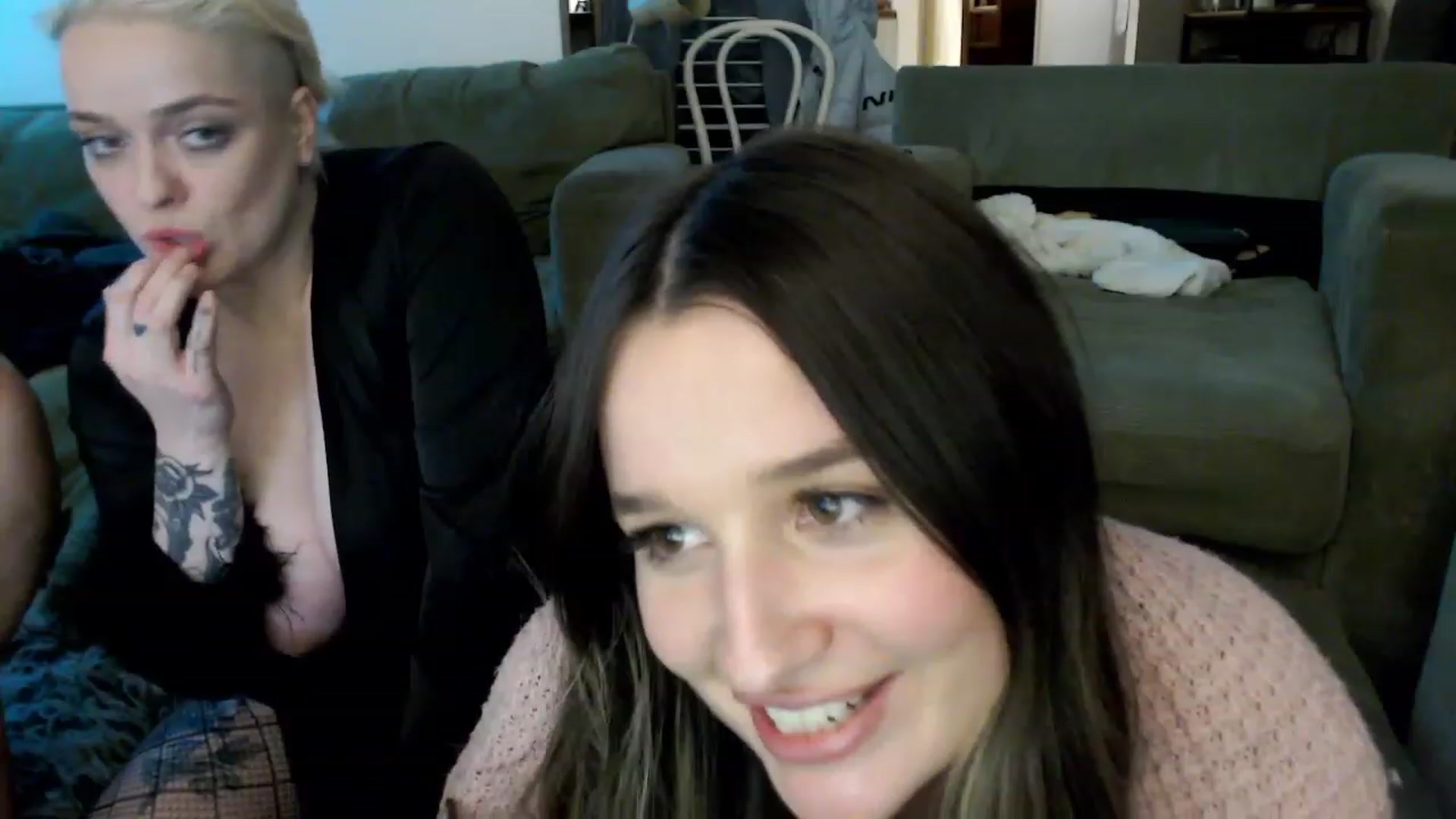 Gallery image thumbnail from StonksRoom's myfreecams stream on, 07/08/2023, 11:50 image 18 of 20