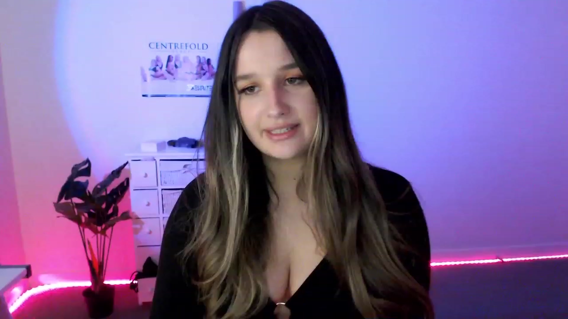 Gallery image thumbnail from StonksRoom's myfreecams stream on, 07/12/2023, 09:18 image 5 of 20