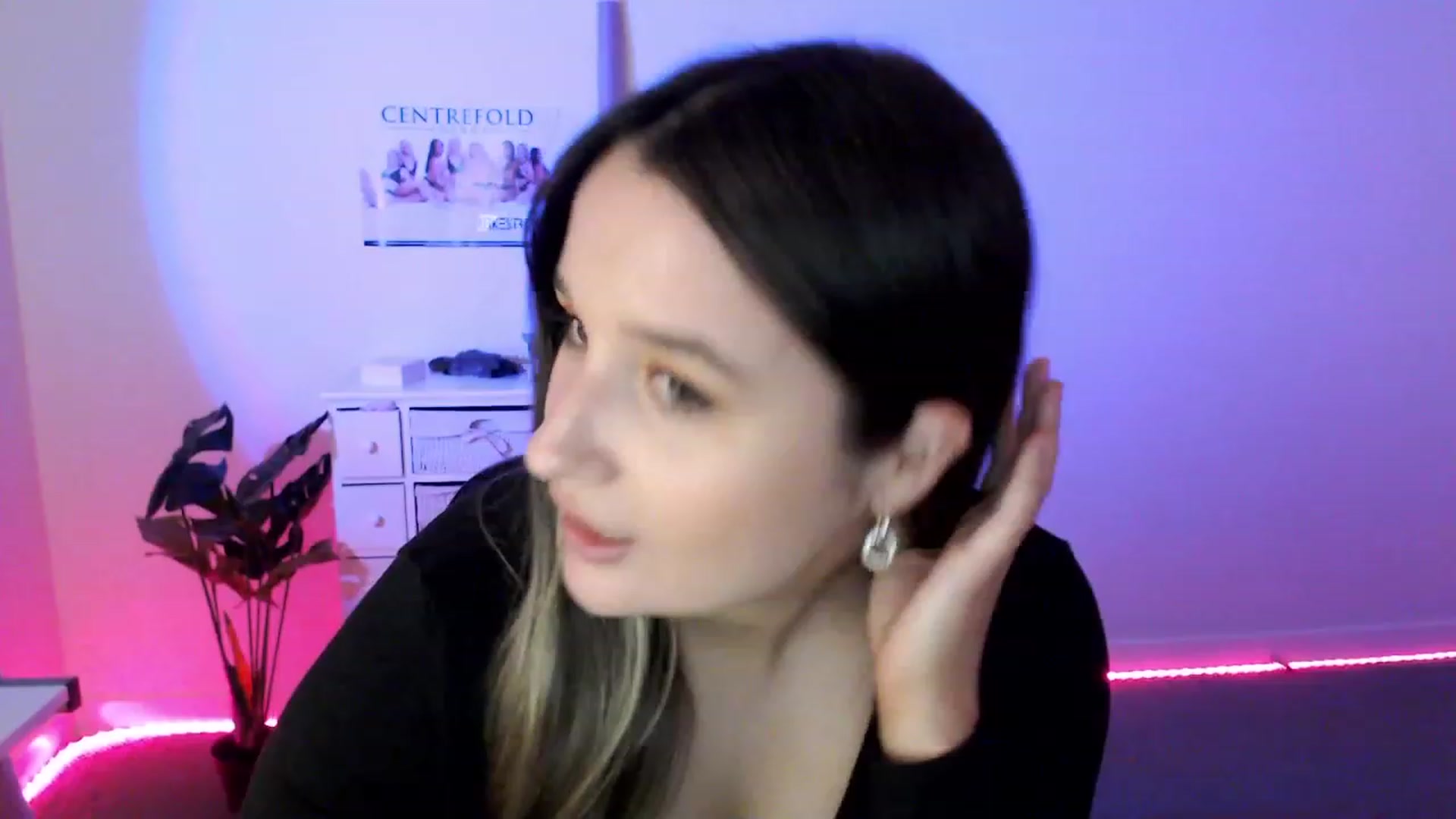 Gallery image thumbnail from StonksRoom's myfreecams stream on, 07/12/2023, 09:18 image 17 of 20