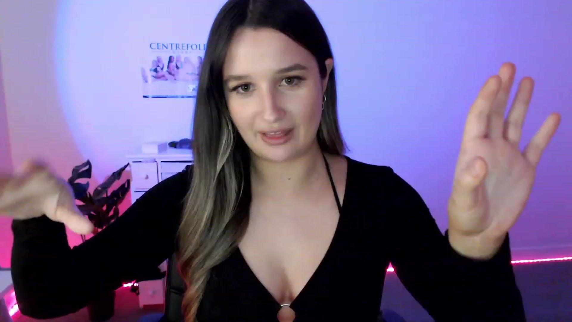 Gallery image thumbnail from StonksRoom's myfreecams stream on, 07/12/2023, 09:18 image 16 of 20