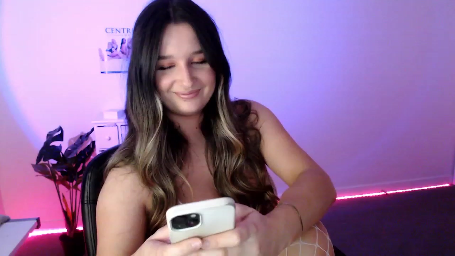 Gallery image thumbnail from StonksRoom's myfreecams stream on, 07/14/2023, 07:21 image 11 of 20