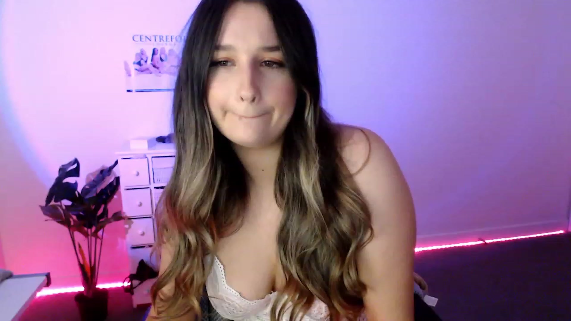 Gallery image thumbnail from StonksRoom's myfreecams stream on, 07/14/2023, 07:21 image 17 of 20