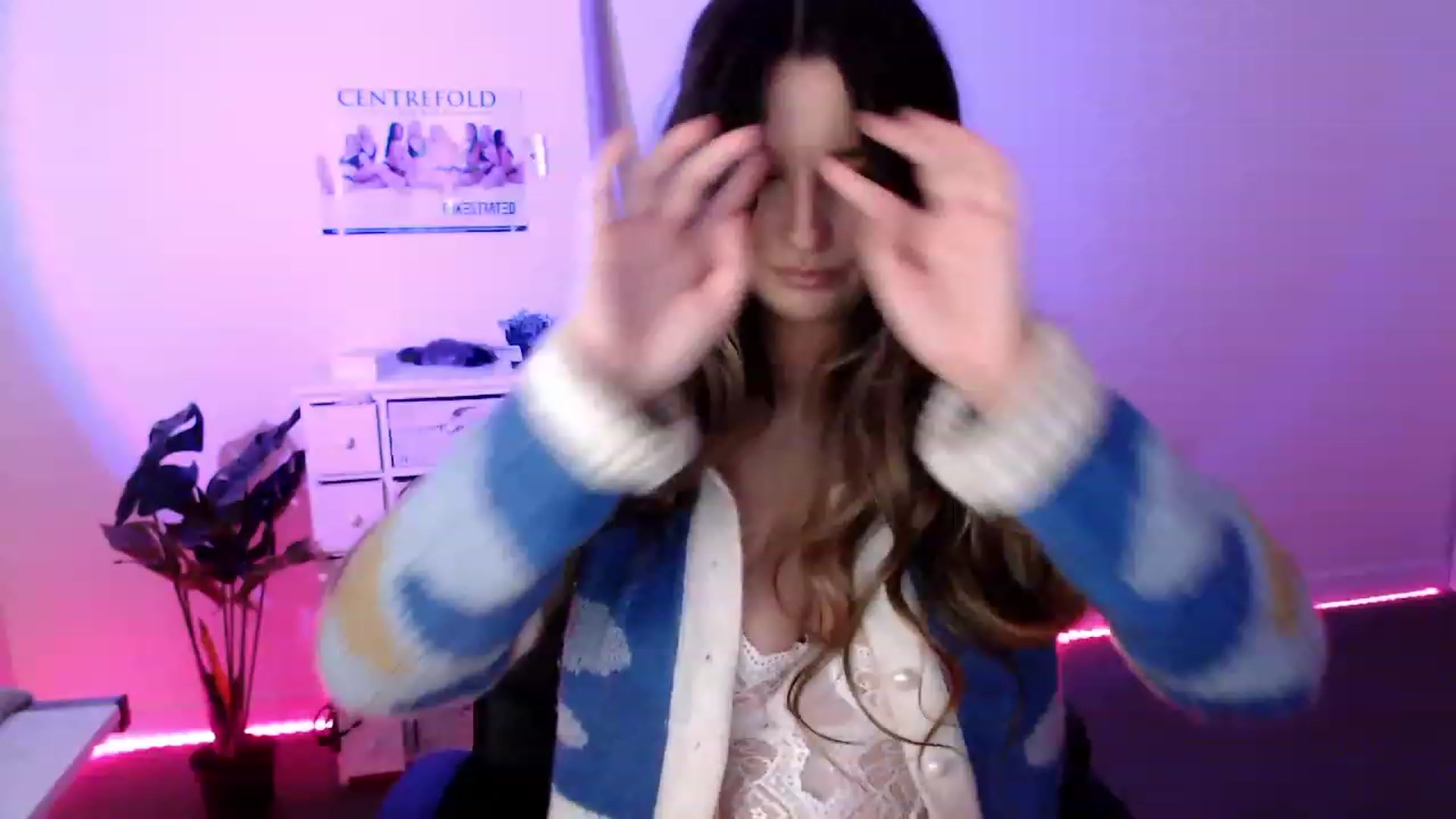 Gallery image thumbnail from StonksRoom's myfreecams stream on, 07/14/2023, 07:21 image 18 of 20