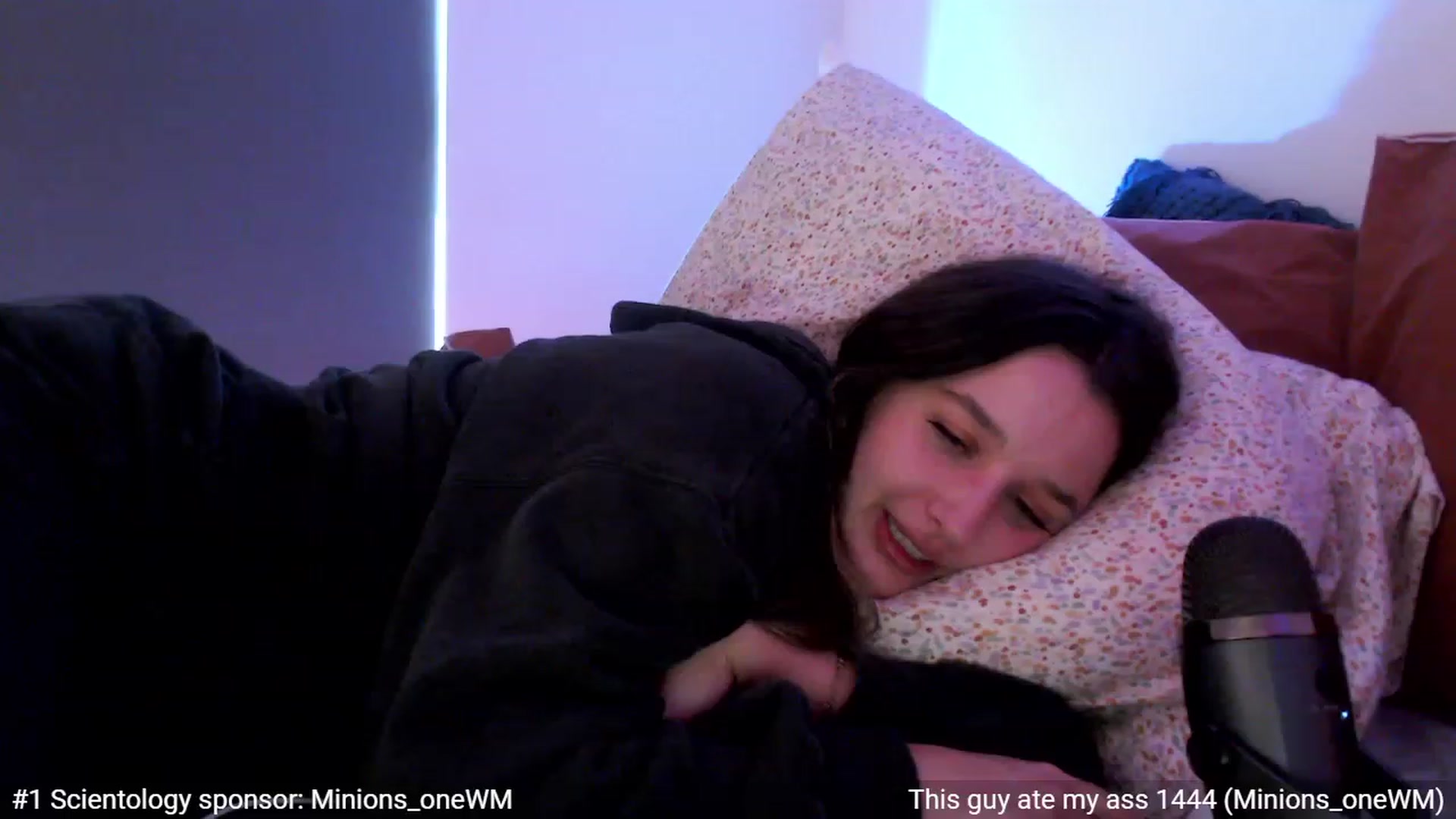 Gallery image thumbnail from StonksRoom's myfreecams stream on, 07/15/2023, 24:18 image 8 of 20
