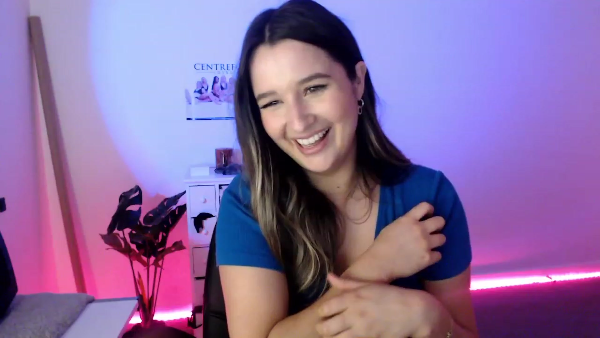 Gallery image thumbnail from StonksRoom's myfreecams stream on, 07/20/2023, 10:55 image 9 of 20