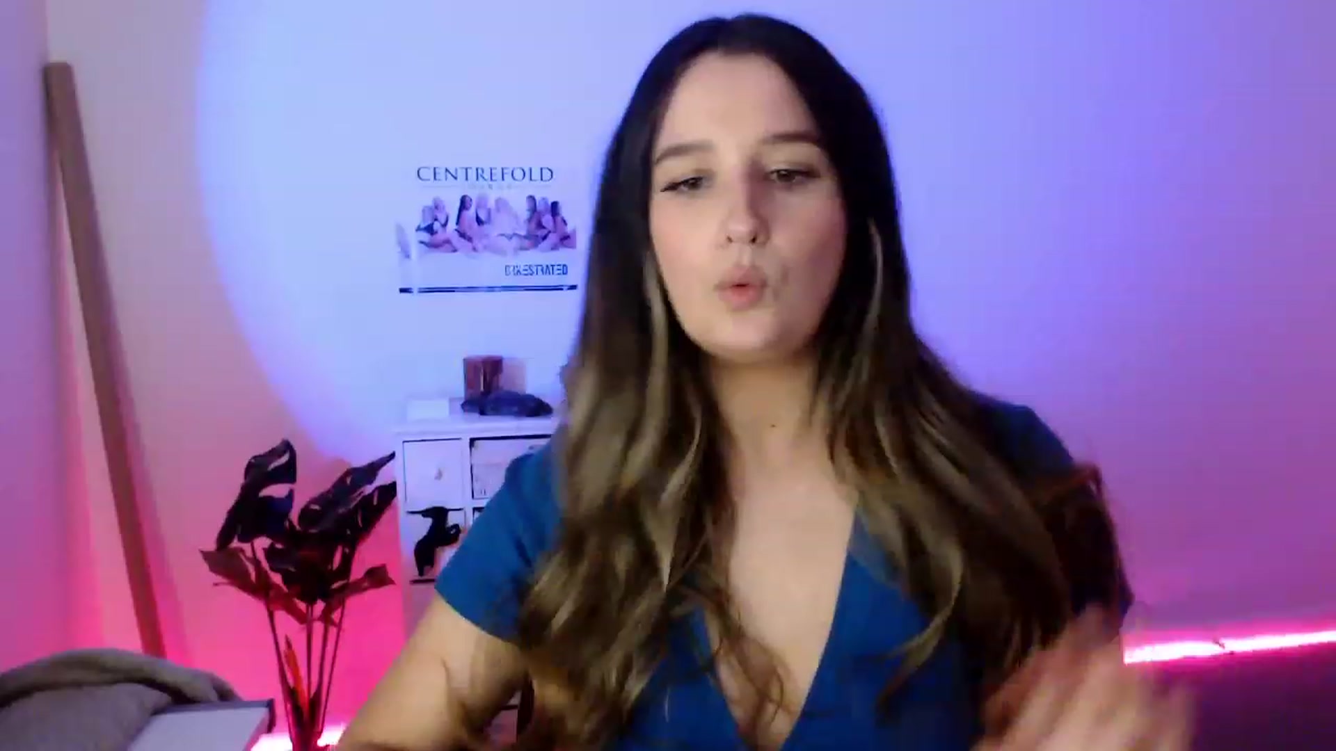 Gallery image thumbnail from StonksRoom's myfreecams stream on, 07/20/2023, 10:55 image 20 of 20