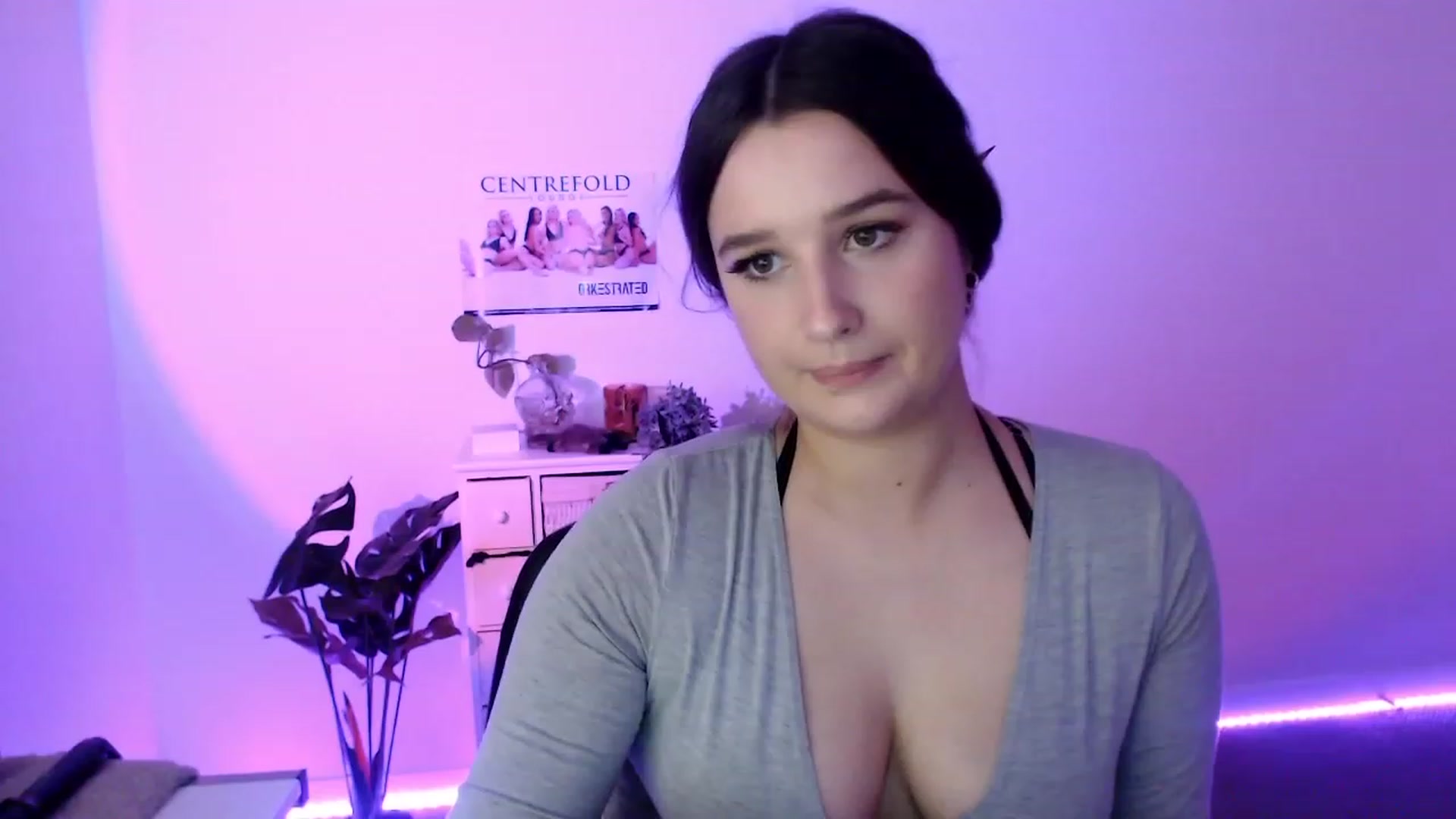 Gallery image thumbnail from StonksRoom's myfreecams stream on, 07/26/2023, 09:37 image 6 of 20