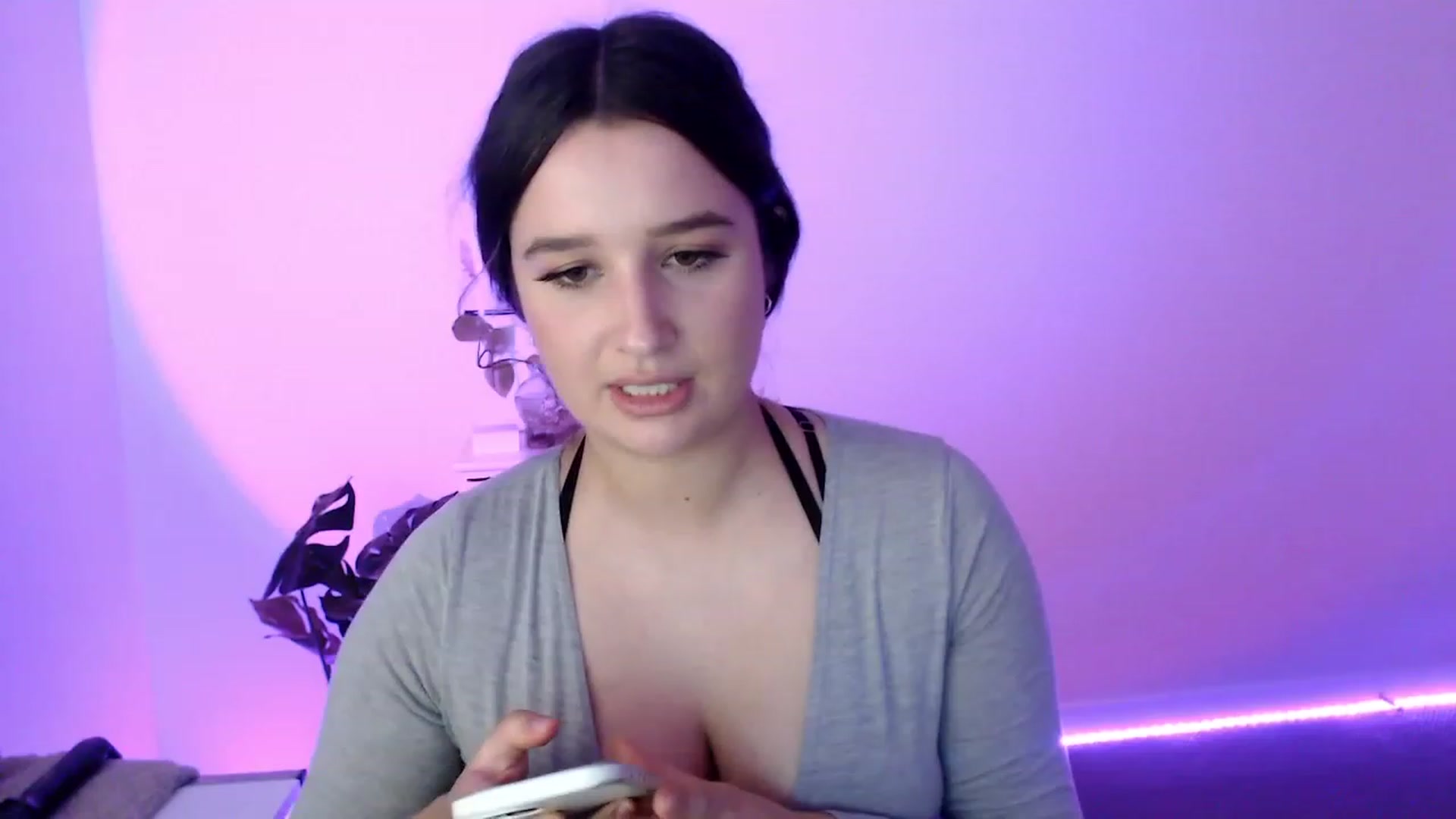 Gallery image thumbnail from StonksRoom's myfreecams stream on, 07/26/2023, 09:37 image 7 of 20