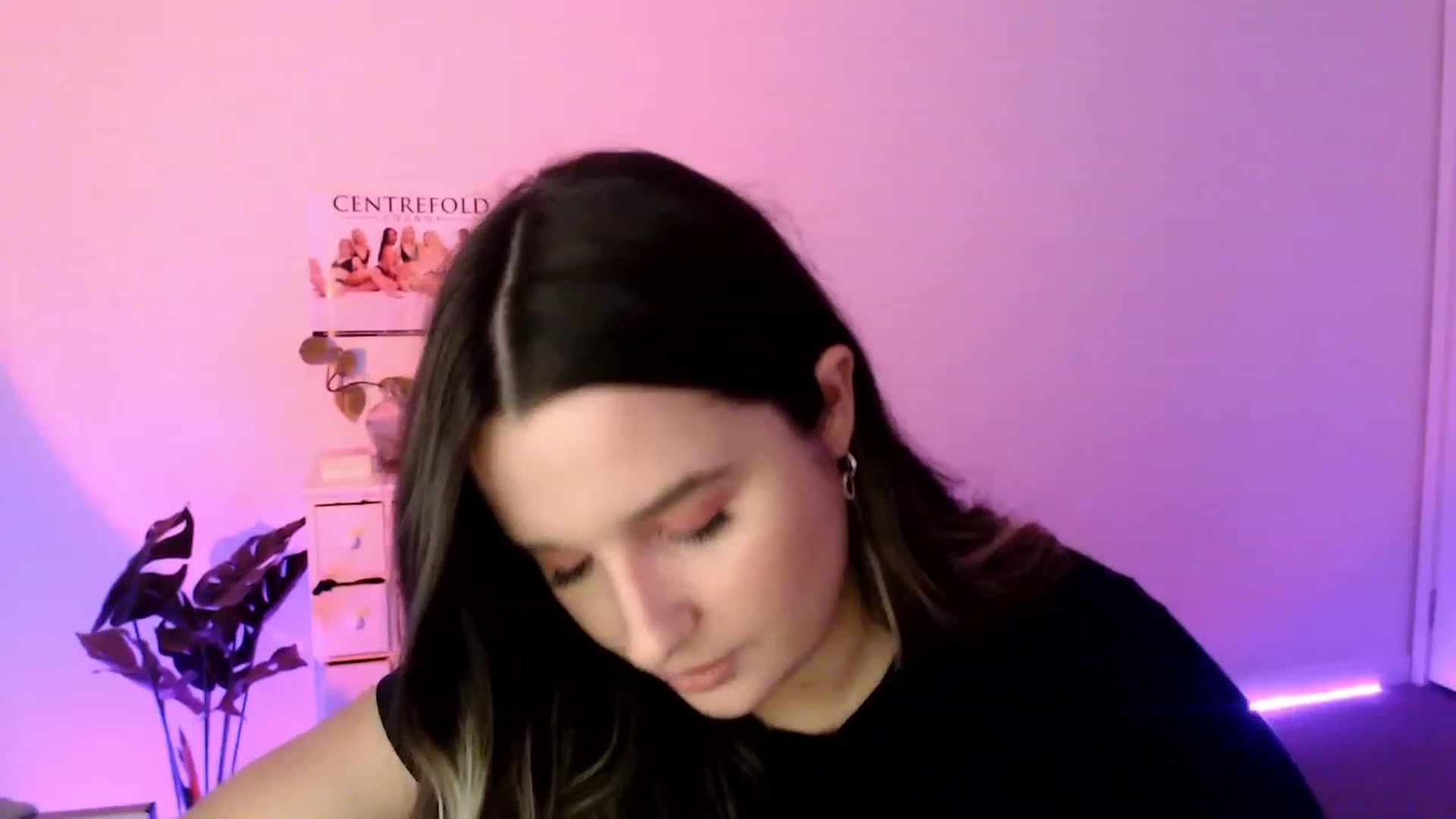 Gallery image thumbnail from StonksRoom's myfreecams stream on, 07/28/2023, 08:28 image 11 of 20