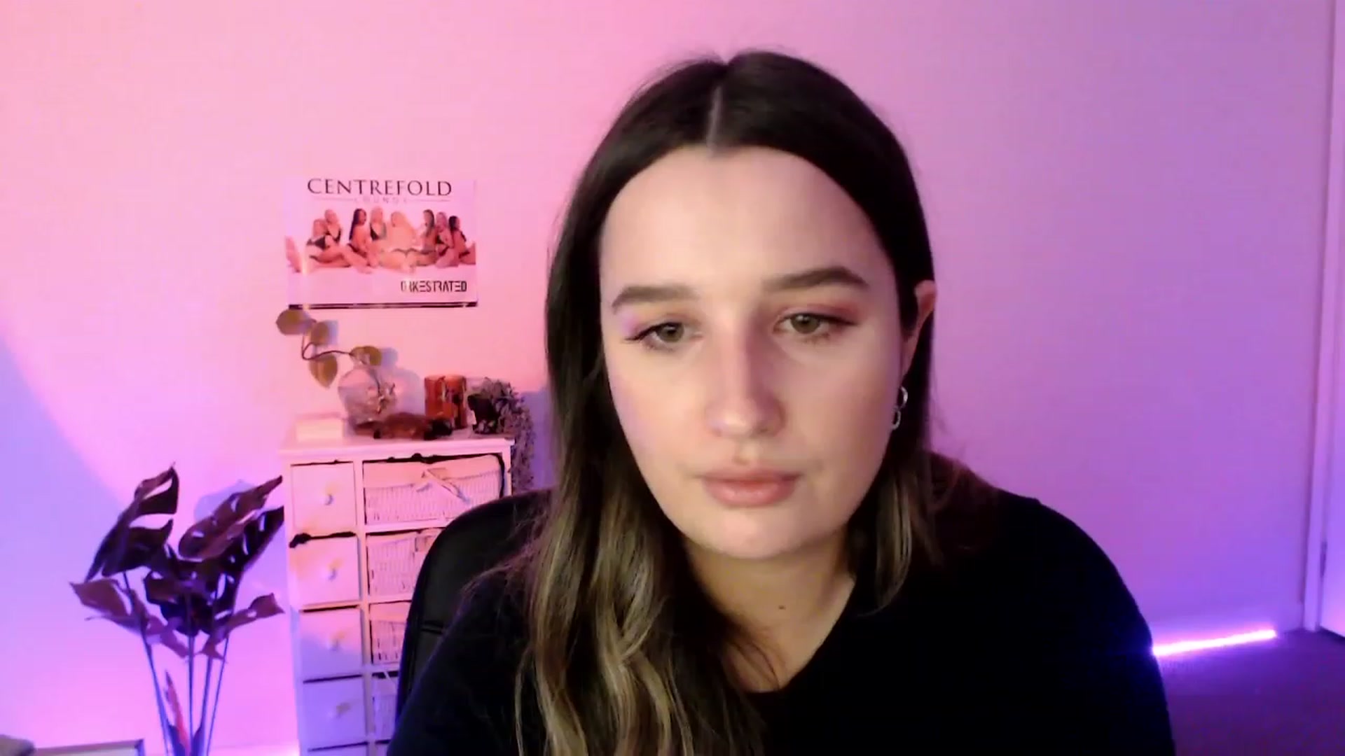 Gallery image thumbnail from StonksRoom's myfreecams stream on, 07/28/2023, 08:28 image 12 of 20