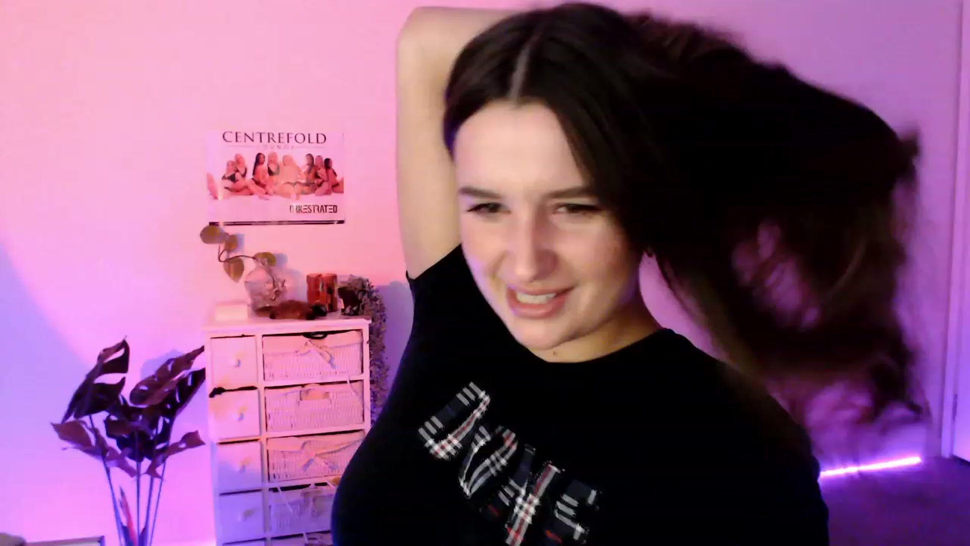 Gallery image thumbnail from StonksRoom's myfreecams stream on, 07/28/2023, 08:40 image 11 of 20