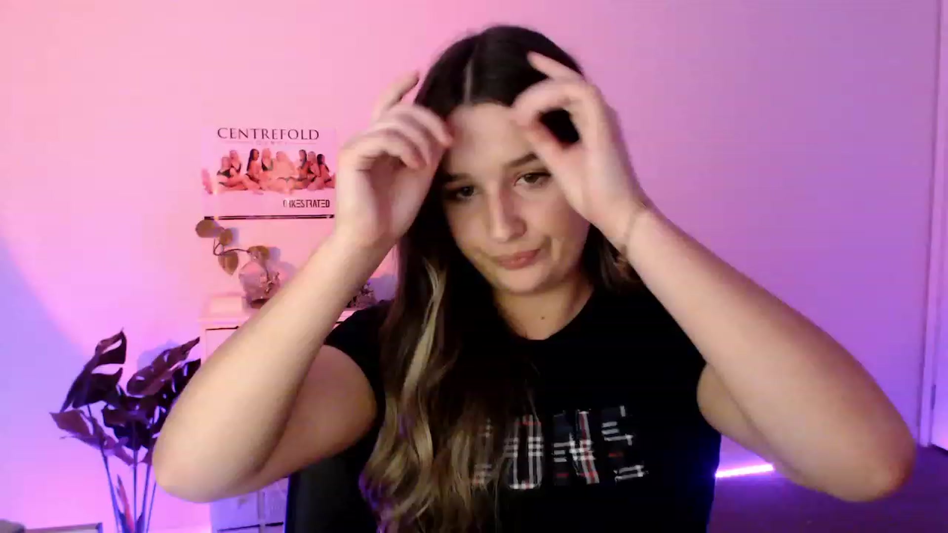 Gallery image thumbnail from StonksRoom's myfreecams stream on, 07/28/2023, 08:40 image 6 of 20