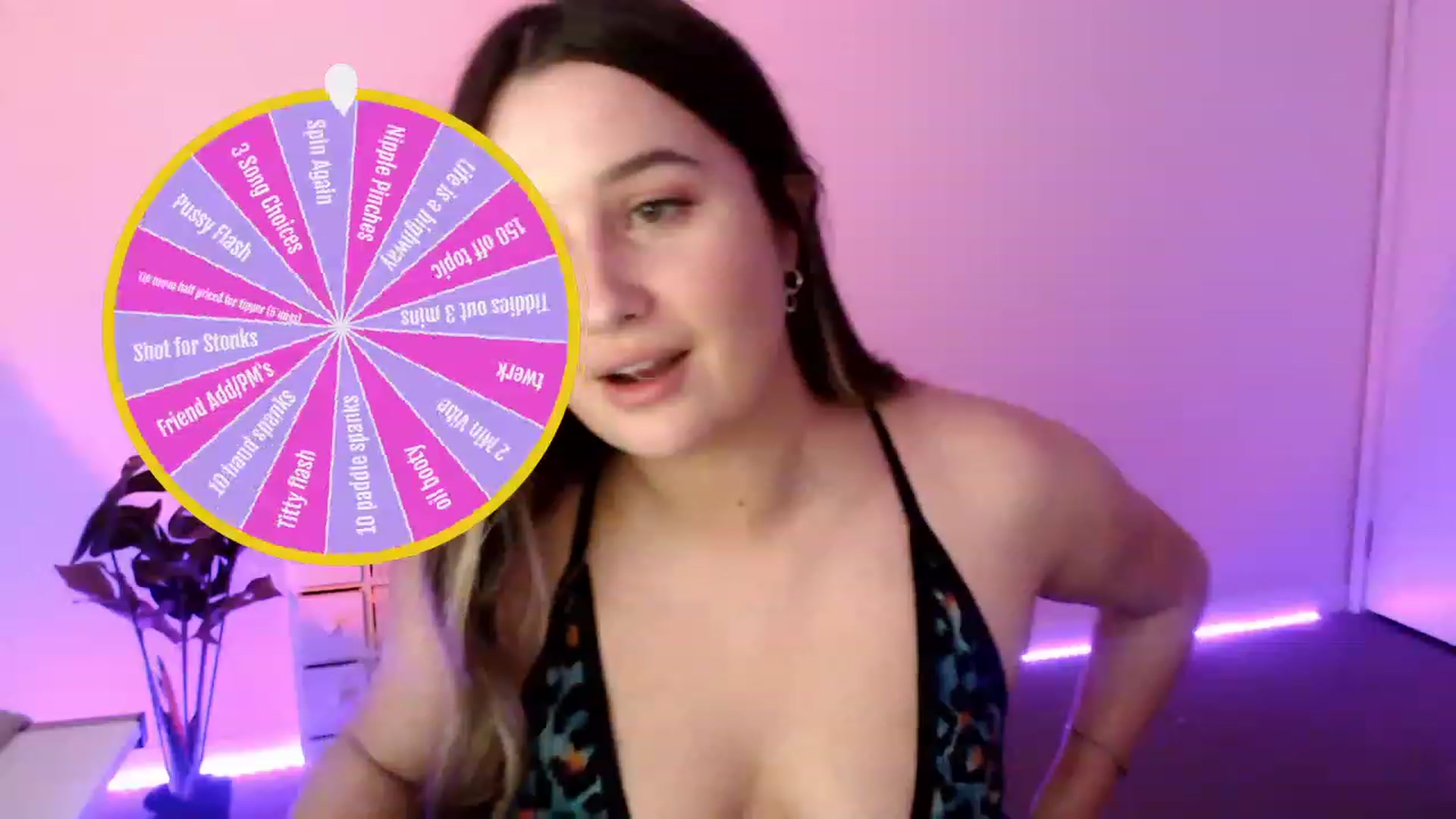 Gallery image thumbnail from StonksRoom's myfreecams stream on, 07/28/2023, 10:29 image 18 of 20