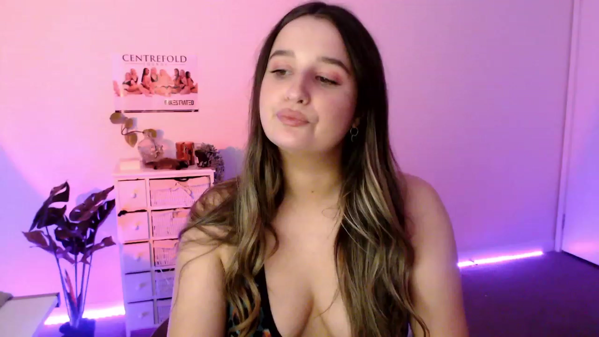 Gallery image thumbnail from StonksRoom's myfreecams stream on, 07/28/2023, 10:29 image 19 of 20
