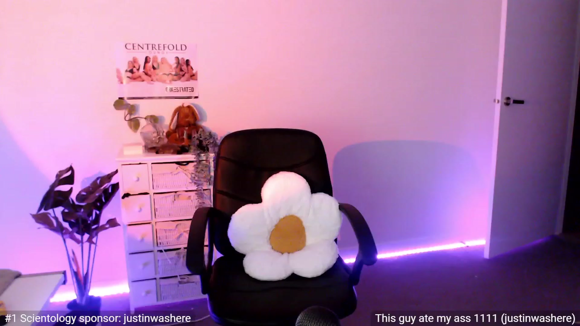 Gallery image thumbnail from StonksRoom's myfreecams stream on, 07/28/2023, 12:37 image 19 of 20