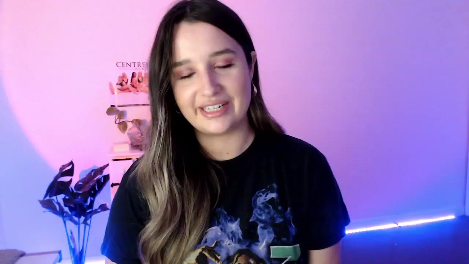 Gallery image thumbnail from StonksRoom's myfreecams stream on, 07/30/2023, 09:11 image 4 of 20