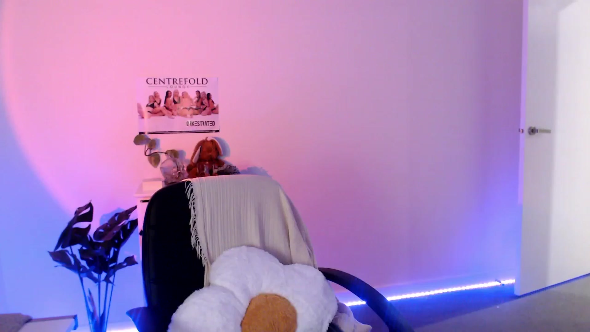 Gallery image thumbnail from StonksRoom's myfreecams stream on, 07/30/2023, 09:11 image 3 of 20