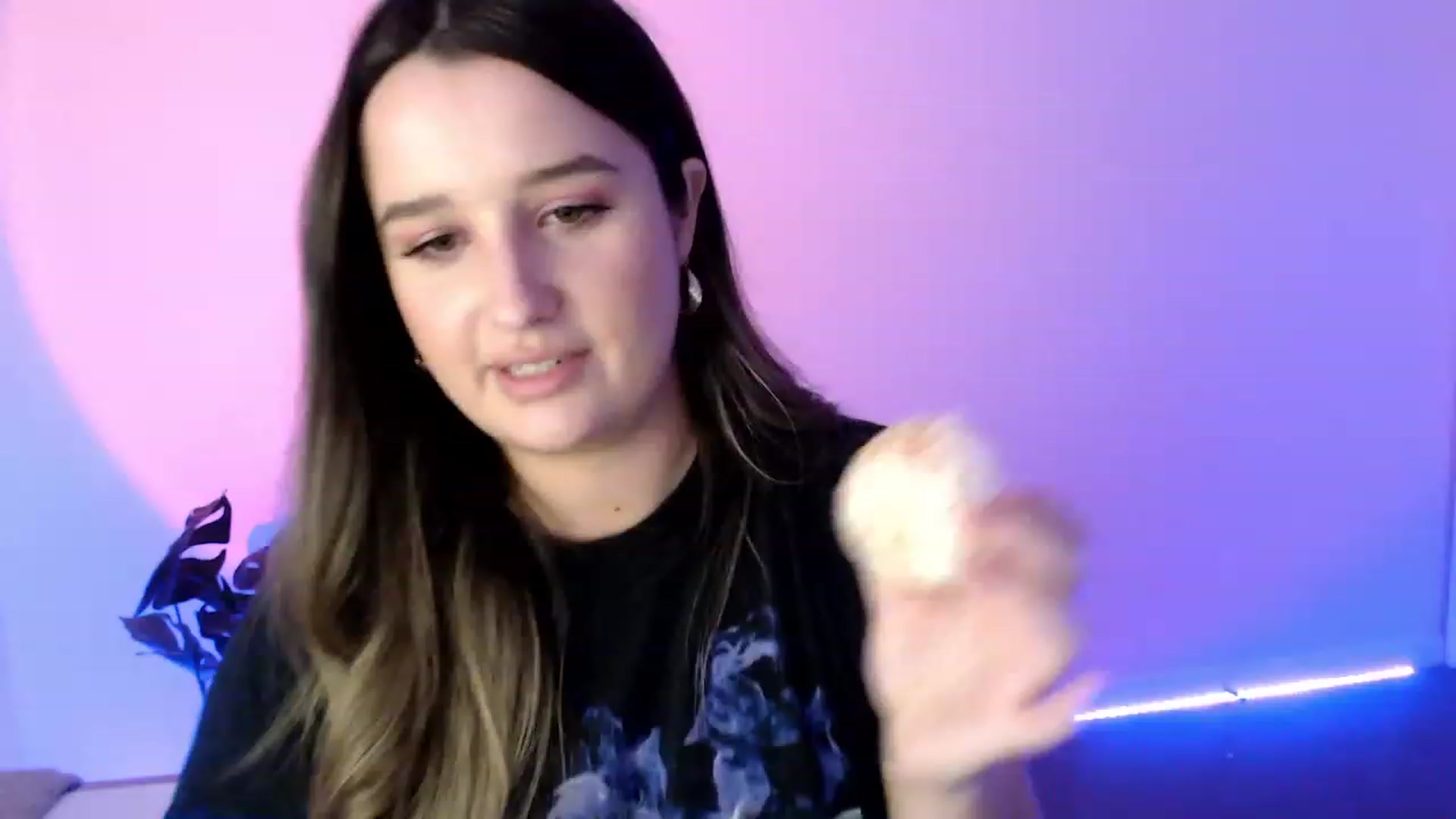 Gallery image thumbnail from StonksRoom's myfreecams stream on, 07/30/2023, 09:11 image 15 of 20