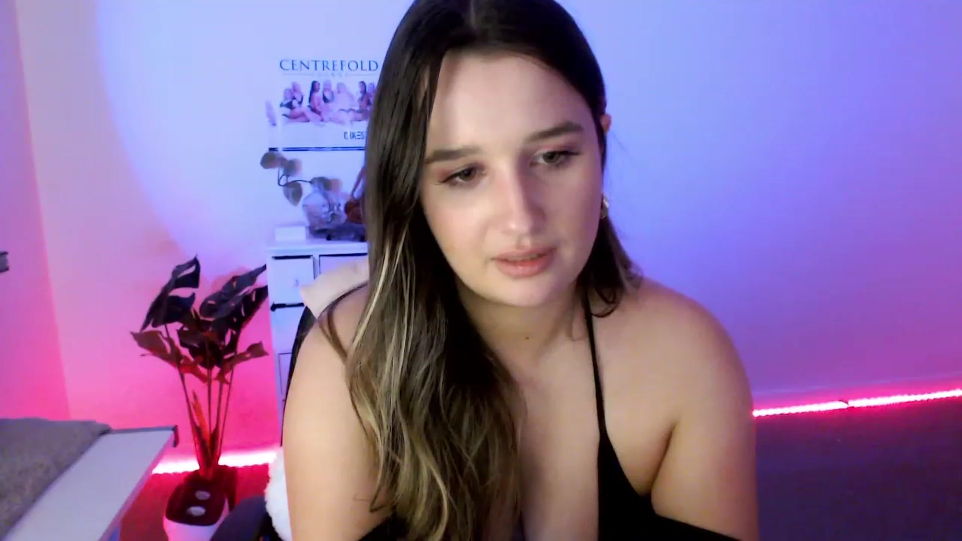 Gallery image thumbnail from StonksRoom's myfreecams stream on, 07/30/2023, 13:32 image 17 of 20