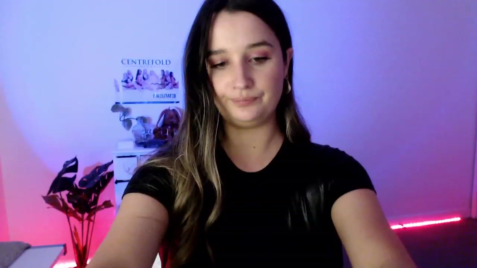 Gallery image thumbnail from StonksRoom's myfreecams stream on, 07/30/2023, 13:32 image 2 of 20