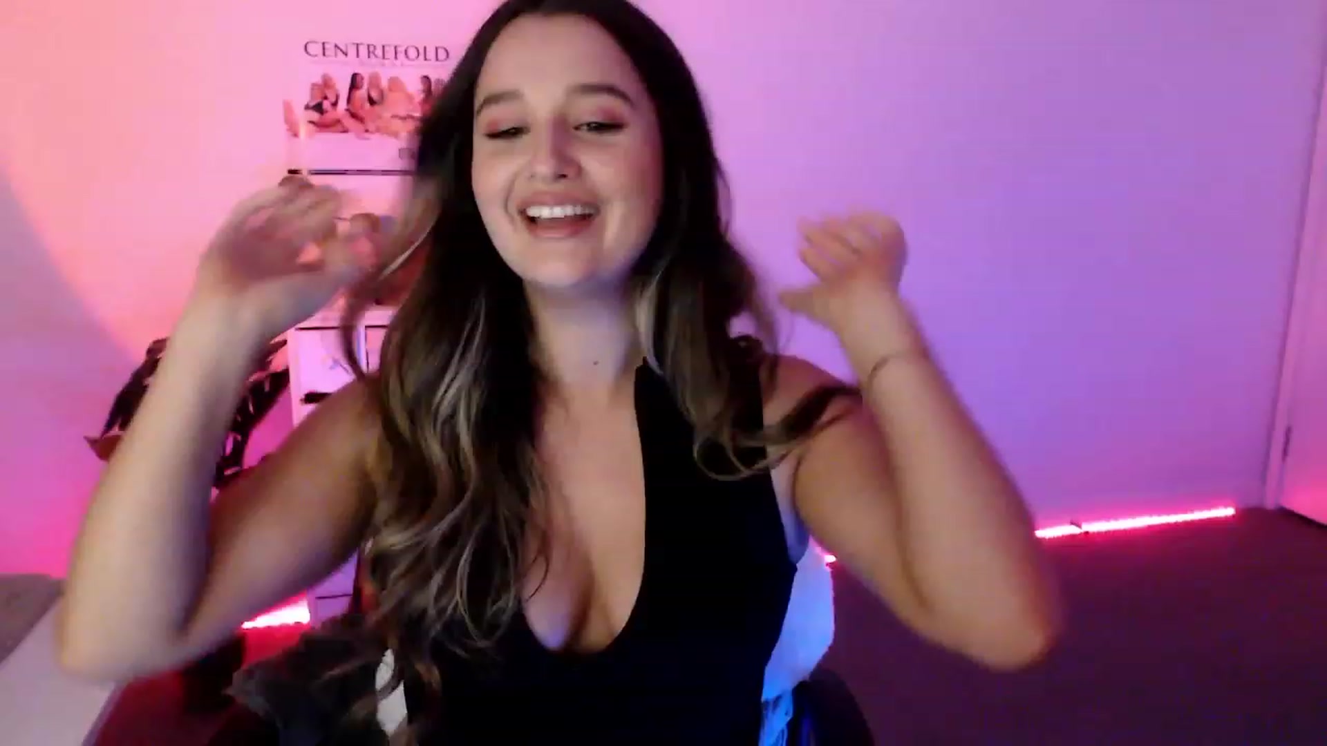 Gallery image thumbnail from StonksRoom's myfreecams stream on, 08/04/2023, 10:25 image 3 of 20