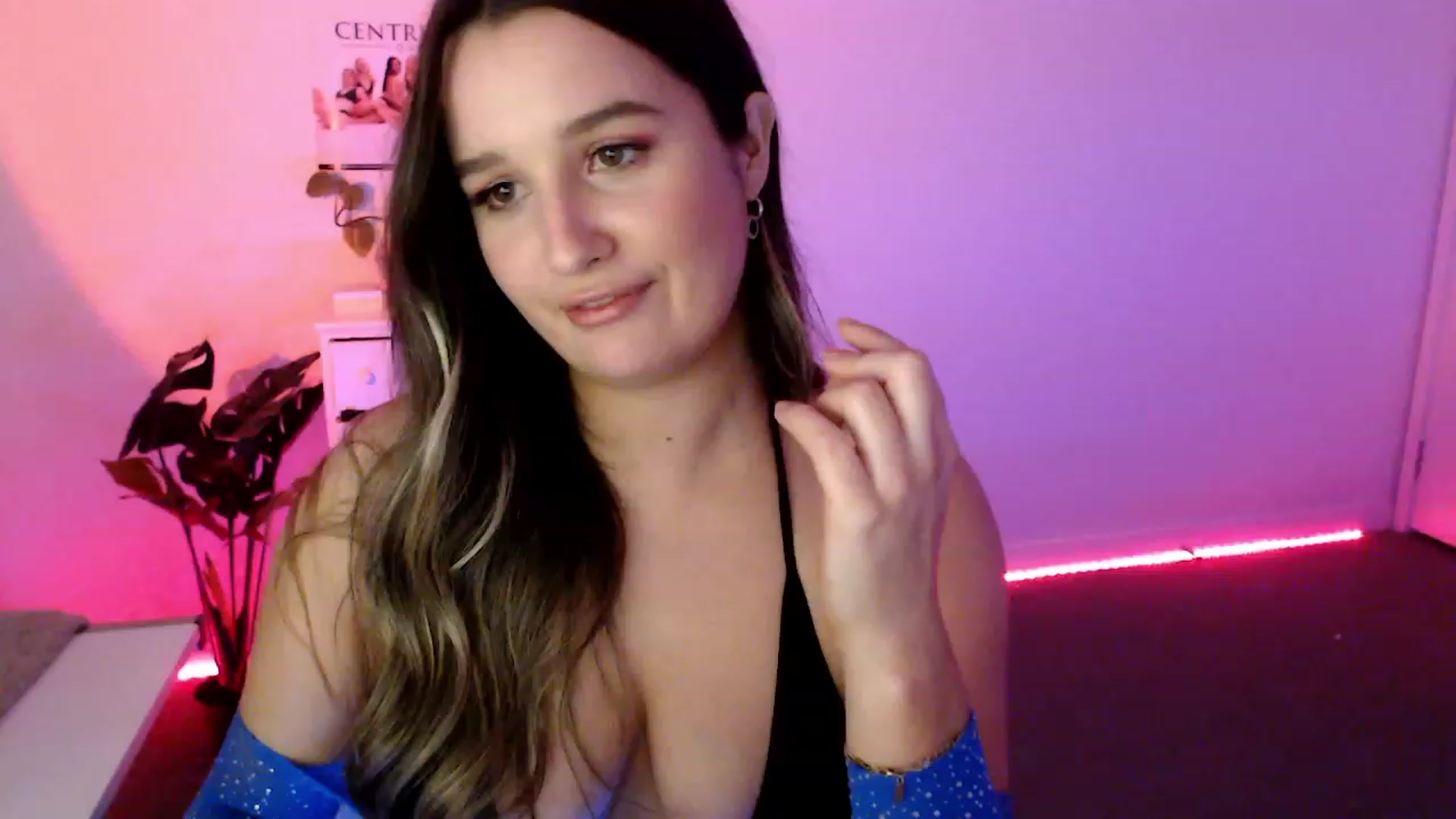 Gallery image thumbnail from StonksRoom's myfreecams stream on, 08/04/2023, 12:55 image 2 of 20