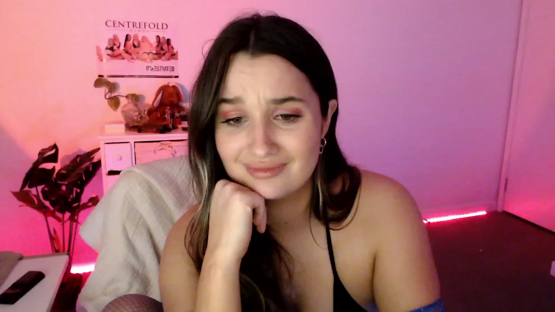 Gallery image thumbnail from StonksRoom's myfreecams stream on, 08/04/2023, 12:55 image 18 of 20