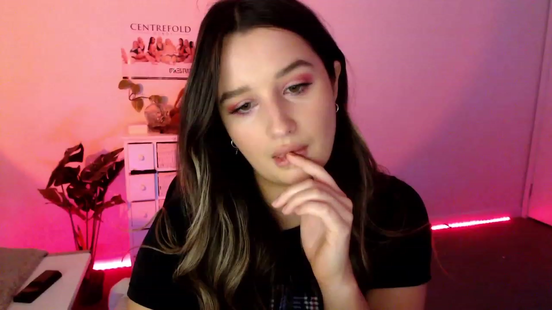 Gallery image thumbnail from StonksRoom's myfreecams stream on, 08/05/2023, 09:14 image 6 of 20