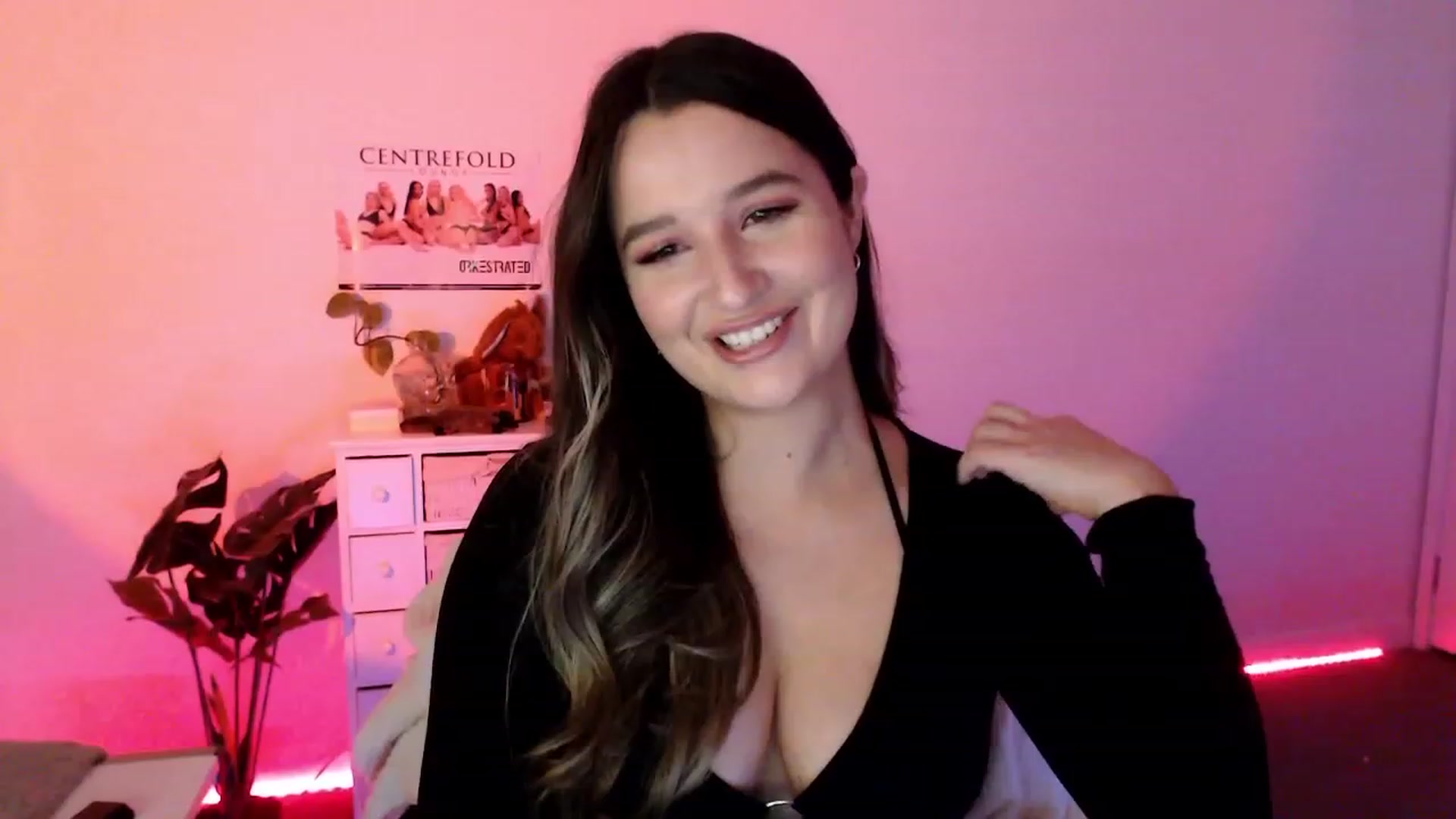Gallery image thumbnail from StonksRoom's myfreecams stream on, 08/06/2023, 08:32 image 8 of 20