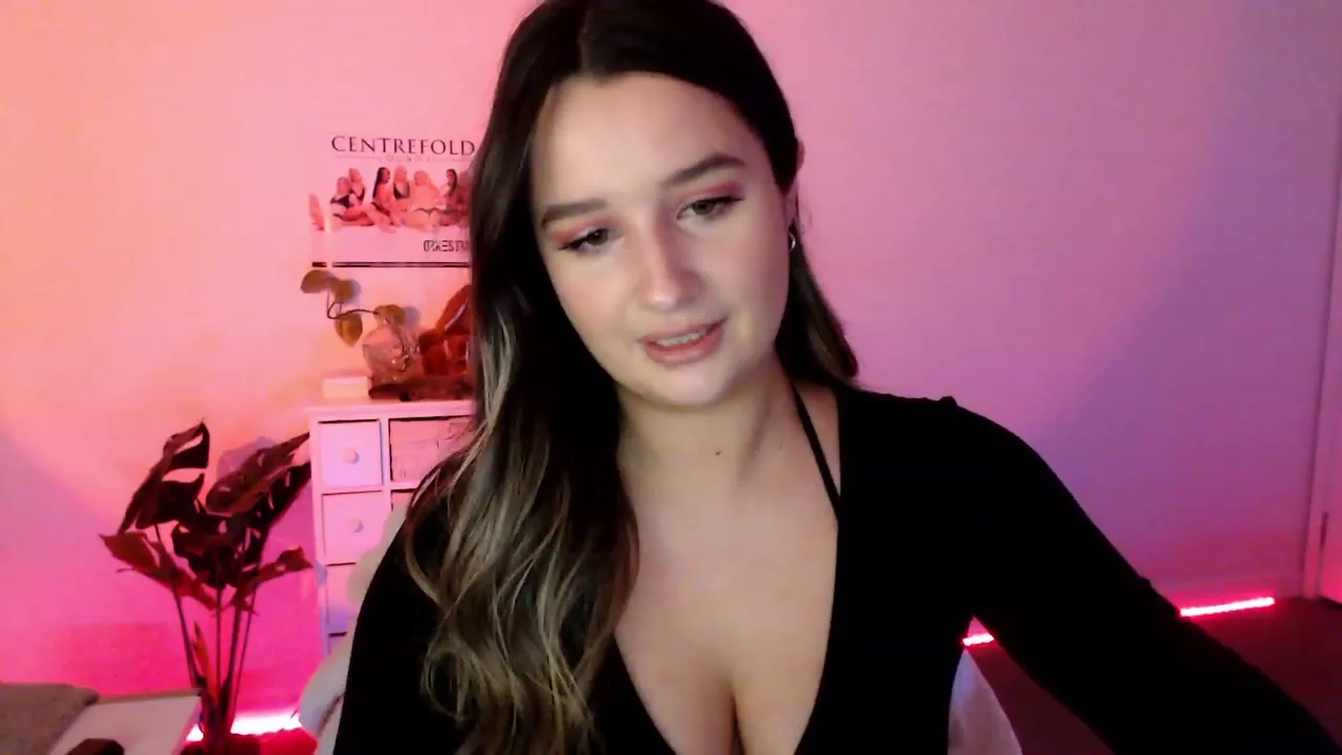 Gallery image thumbnail from StonksRoom's myfreecams stream on, 08/06/2023, 08:32 image 9 of 20