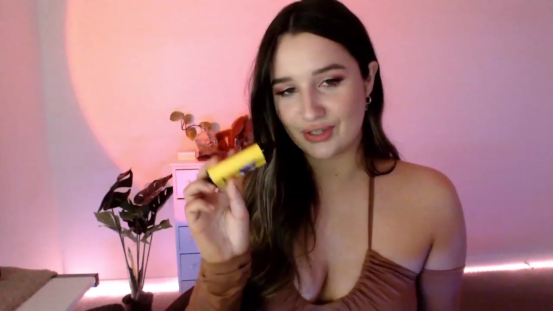 Gallery image thumbnail from StonksRoom's myfreecams stream on, 08/11/2023, 08:02 image 14 of 20