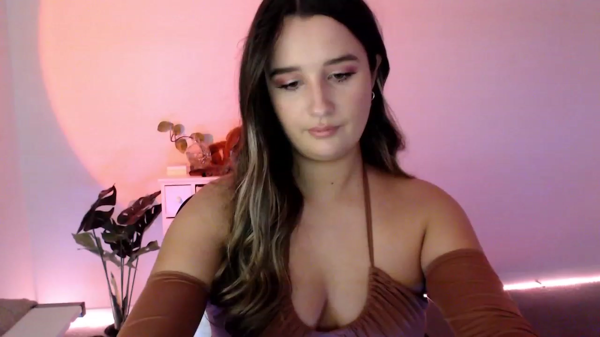 Gallery image thumbnail from StonksRoom's myfreecams stream on, 08/11/2023, 08:02 image 6 of 20