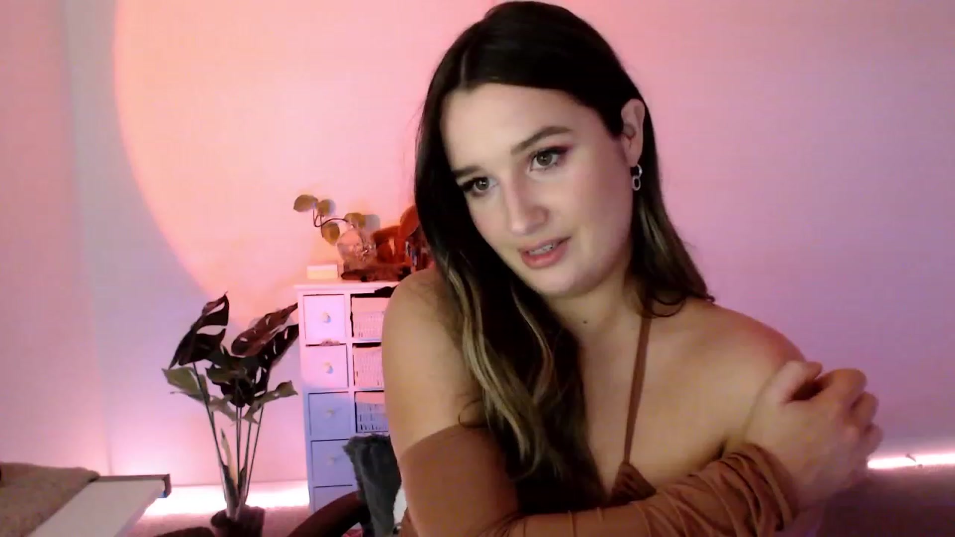 Gallery image thumbnail from StonksRoom's myfreecams stream on, 08/11/2023, 08:02 image 20 of 20