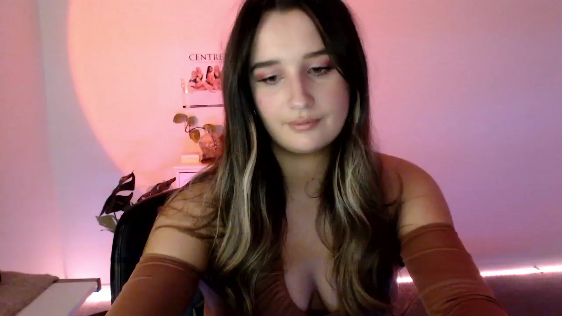 Gallery image thumbnail from StonksRoom's myfreecams stream on, 08/11/2023, 09:42 image 18 of 20